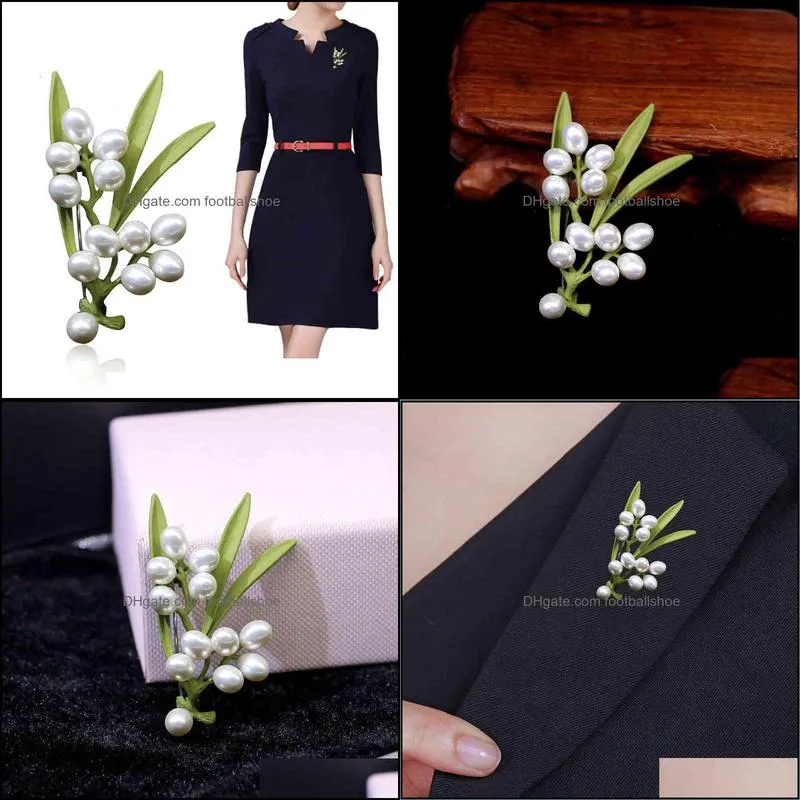 Factory Outlet Brooch Korean fashion green pearl bouquet corsage temperament elegant plant Pin women`s coat dress access