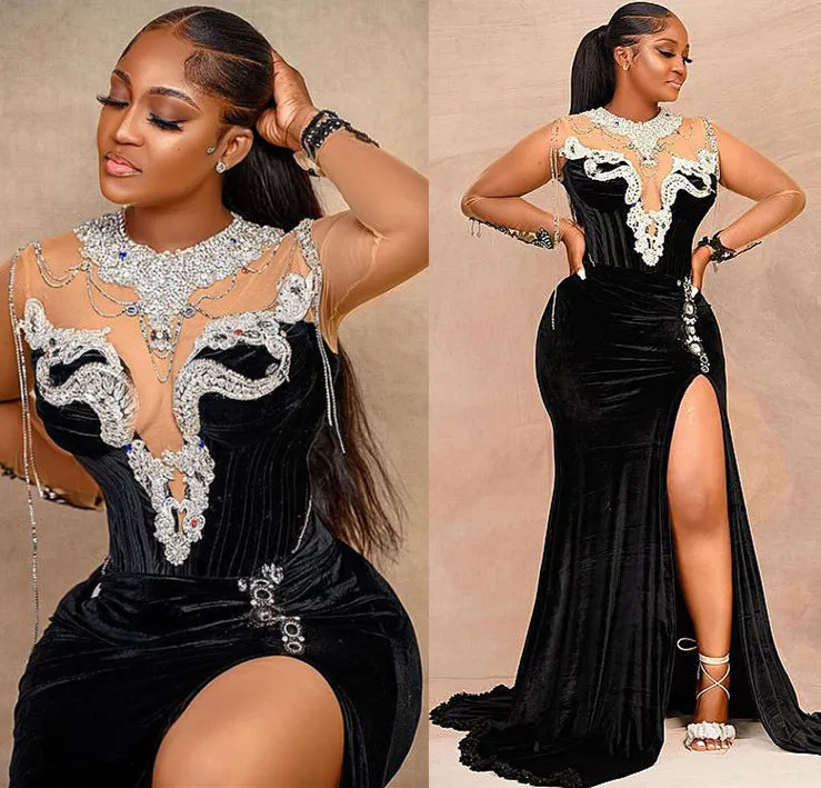 Aso Ebi 2021 Arabo Plus Size Sirena nera Velluto Abiti da ballo Cristalli con perline Spacco alto Abiti da sera per feste convenzionali Abiti da ricevimento ZJ244