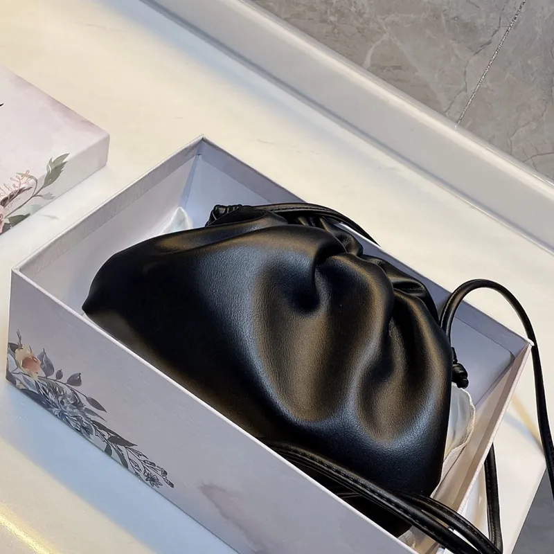 5A Fashion Designer Bags Women Handbag Solid Leather Cloud bag Women Simple Makeup Banquet Luxury Hand Purse Handbags Casual Tote wallet
