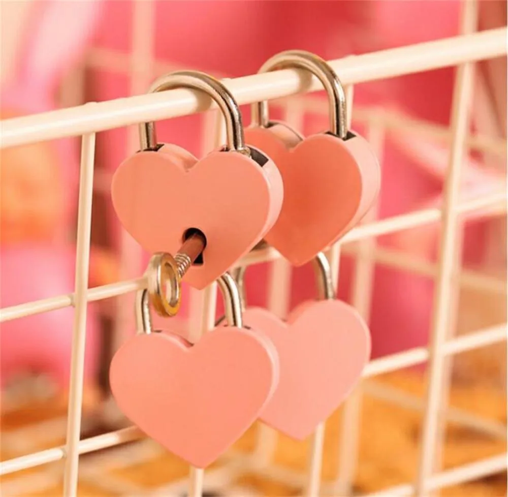 Wholesale Valentine`s Pink Metal Heart Shaped Padlock Mini Lock with Key for handbag, small luggage, tiny craft diary box