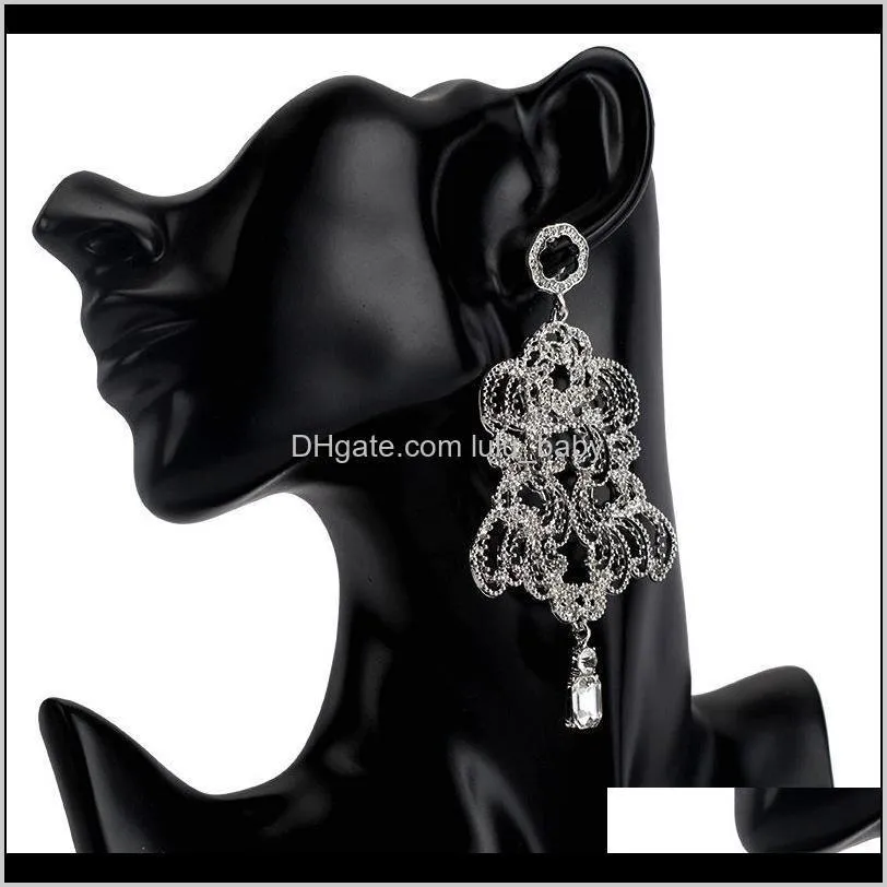 exaggerated alloy carved earrings women`s noble and elegant atmospheric ear accessories new product