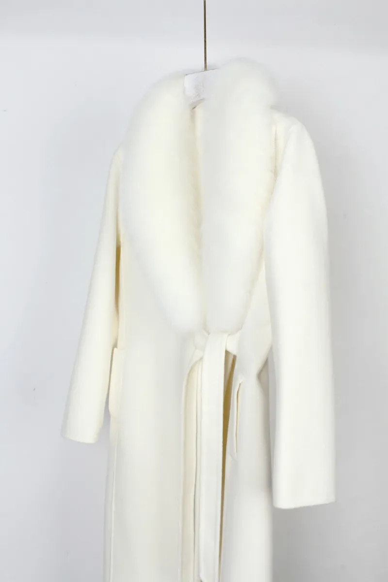 Cappotto oversize in pelliccia di lana con collo in pelliccia di volpe Cintura lunga obliqua in lana double face di cashmere mmfurs_studios Video show