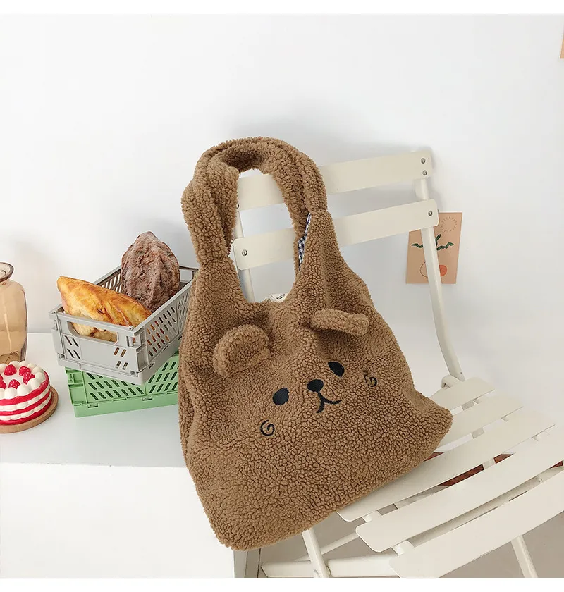 HBP Bolsas Saco de Compras de Pano de Pano Outono e Inverno Novo Imitação Lã de Cordeiro Lã Grande Capacidade Plufado Bordado Versátil bolsa de ombro casual bolsa