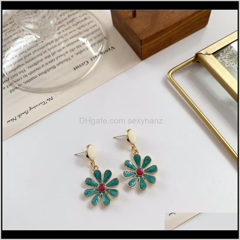 Green Daisy Stud Earrings For Women Dripping Oil Petal Flower Sunflower Short Simple Fashion Jewelry Accessories