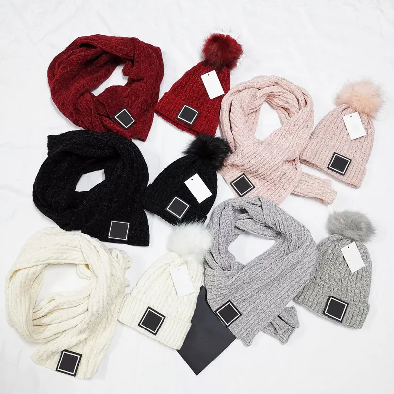 Moda inverno e autunno cappello caldo con logo di alta qualità uomini donne sciarpa cappelli a maglia tappi a due pezzi set mens donna beanie c00824