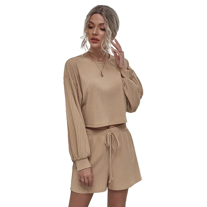 Khaki Women's Casual Home Traje de punto 2021Spring Manga larga Shorts Conjuntos Mujeres Moda Dos piezas O-cuello Jersey Pantalón Trajes X0428