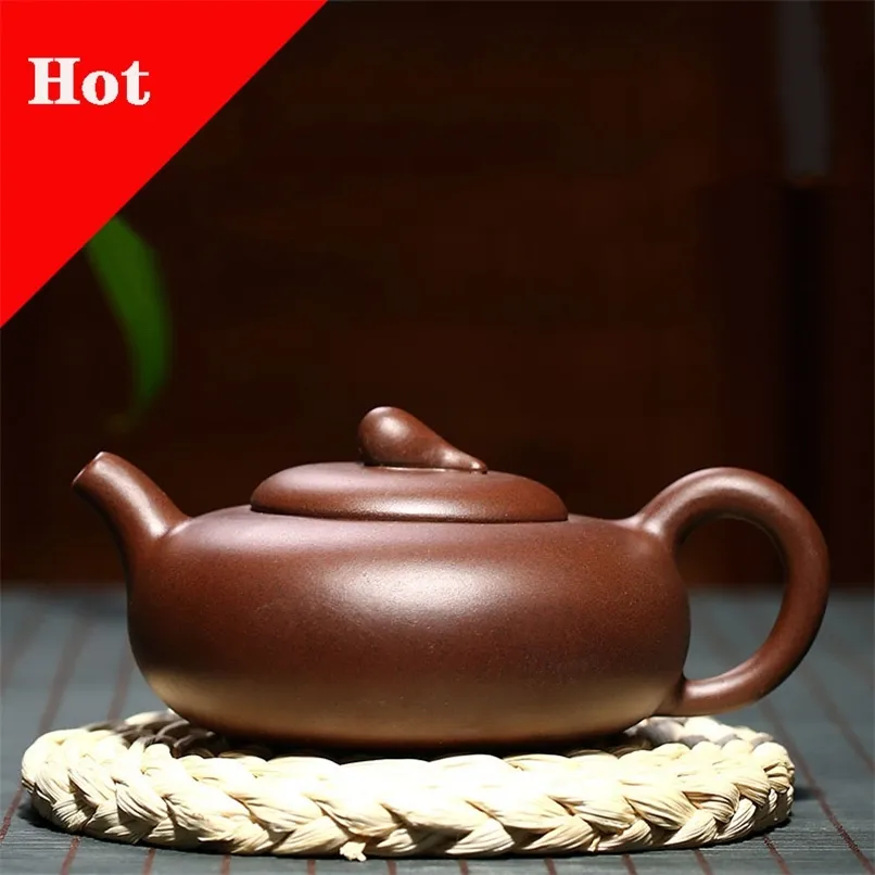Yixing Purple Clay Tekanna Kinesisk handgjord Kung Fu Zisha Tet Set Teaware 260ml Gratis 210621