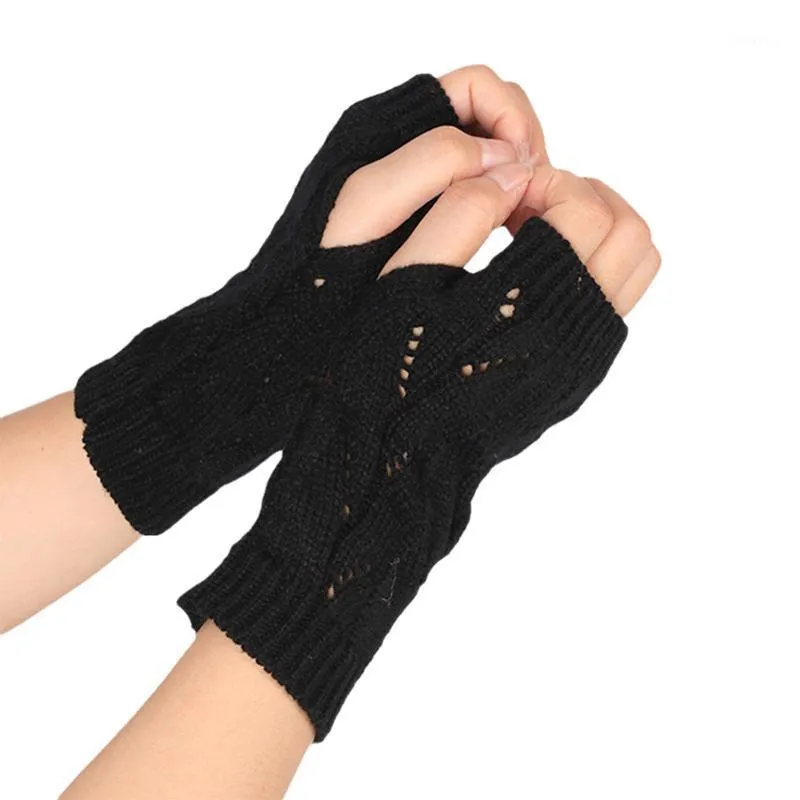 Cinq doigts gants femmes élégantes pour la main plus chaude hiver demi-doigt bras crochet tricot coeur mitaine chaude sans doigt