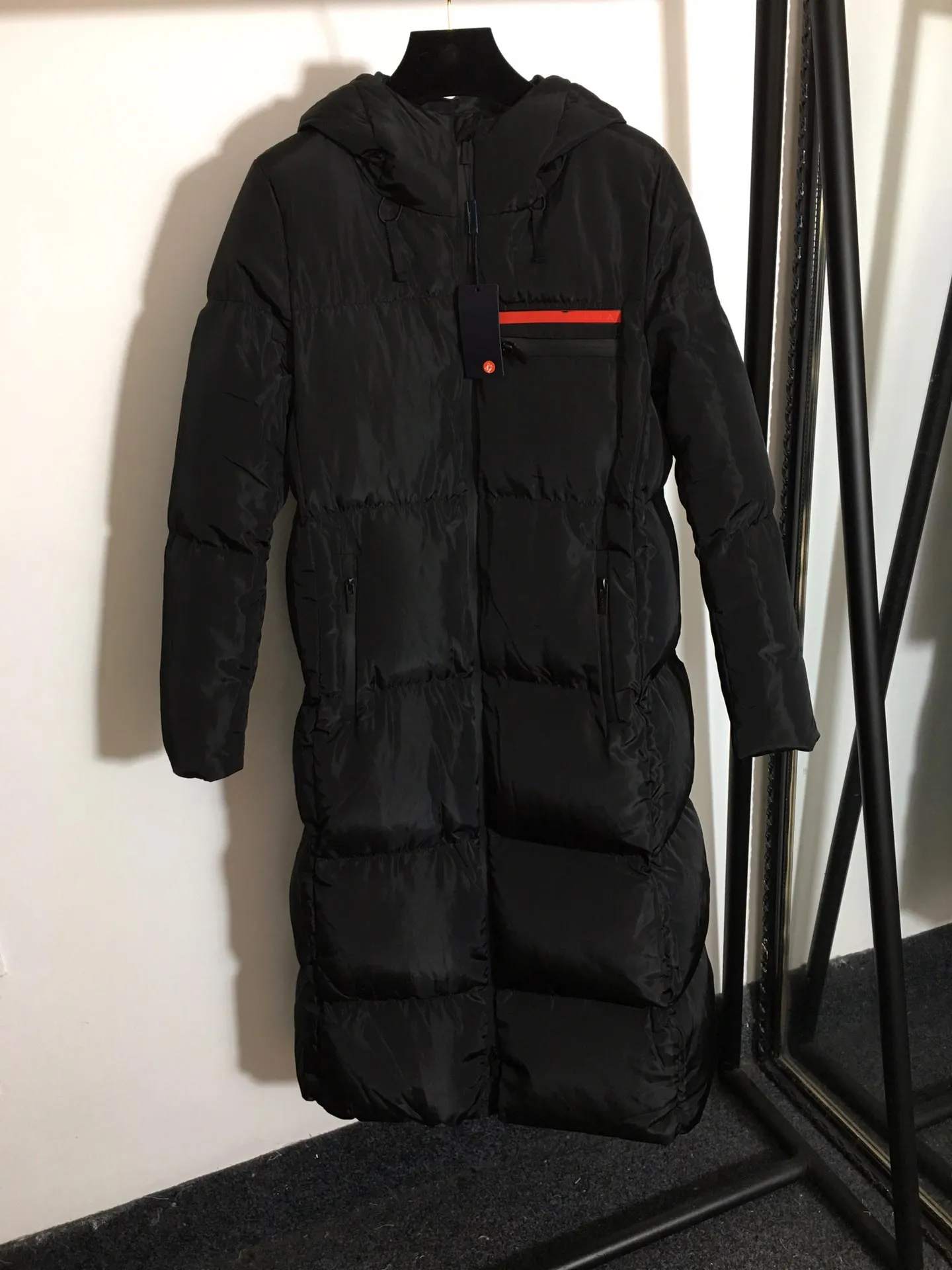 Top qualité vers le bas manteau femmes épais véritable fourrure de loup à capuche femmes veste mince hiver Parka dames longues Parkas Designer vestes à capuche manteaux chauds