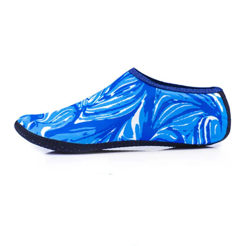 Unisexe Couple Aqua Chaussures À Séchage Rapide Respirant Mince Chaussures De Plage Danse Natation Surf Yoga Chaussures De Natation pour Hommes Femmes Y0714