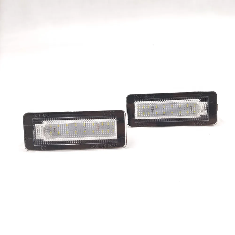 Lumière de plaque d'immatriculation LED 18SMD, 2 pièces, lampe sans erreur pour Benz Smart Fortwo coupé Convertible 450 451 W450