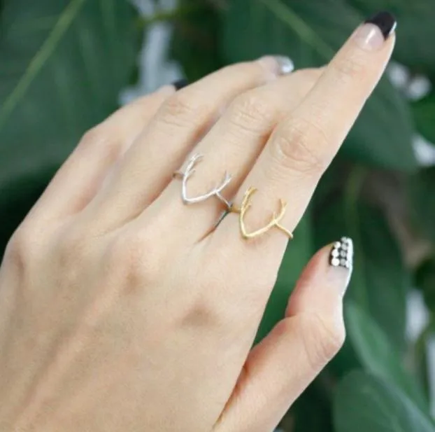 Womens Fashion Simple Antler Shape Adjustable Size Ring Jewelry Cute Animal Decoration Christmas Gift Ladies Accessories Gold/Silver