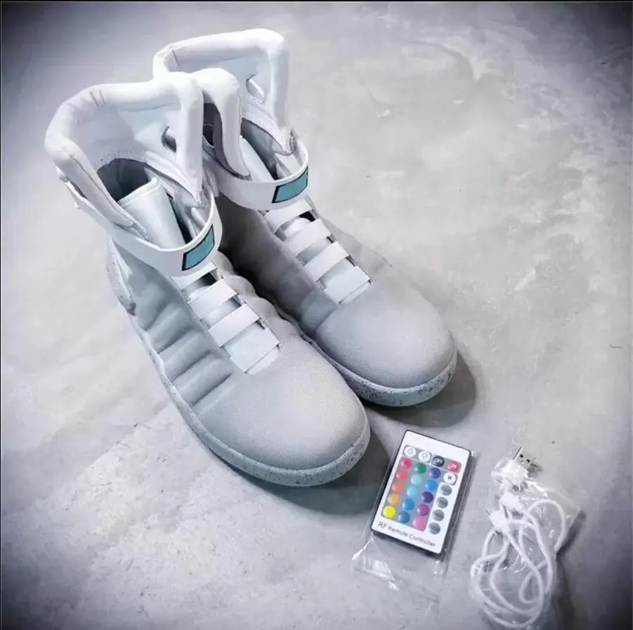 Authentic Mag Back To The Future Glow In The Dark Grey Boots Zwart Rood Marty McFly's LED Shoes Lights Martys McFlys Mags Maat 7-12