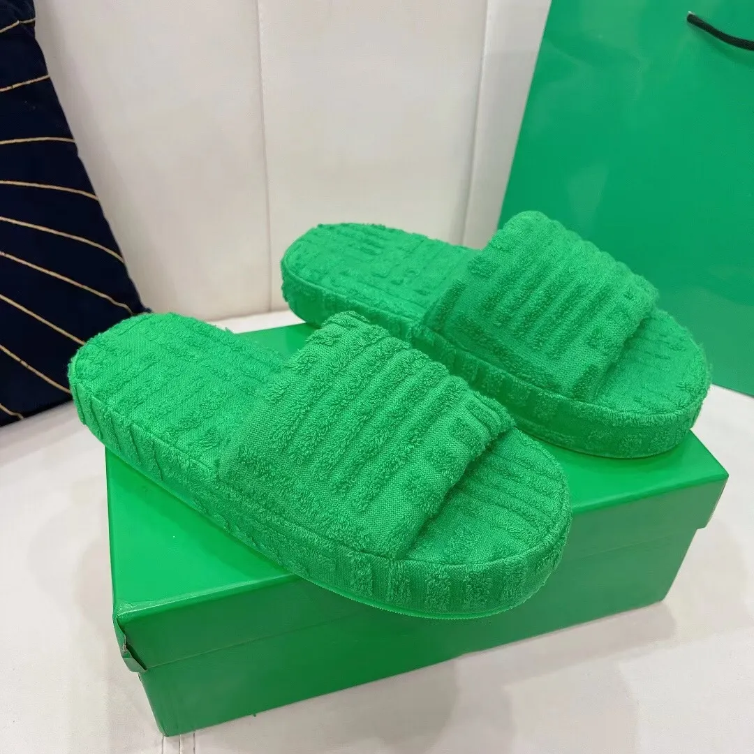 Sponge slippers for ladies hot sale