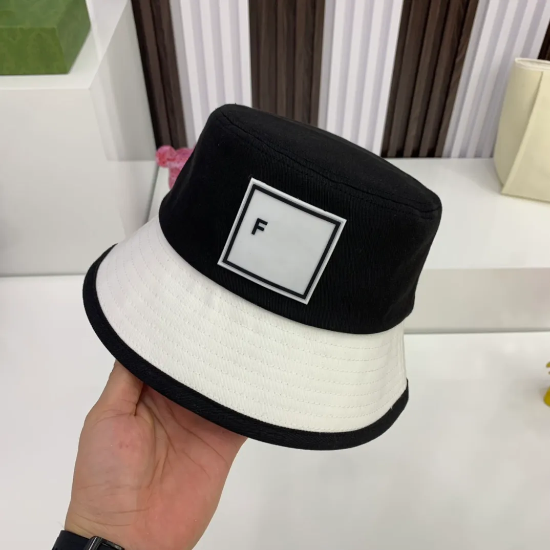 Luxurys Designers Bucket Hat Hommes Femmes Summer Sun Chapeaux Visière Noir et Blanc Épissage Casual Mode Casquette de pêcheur Bonne