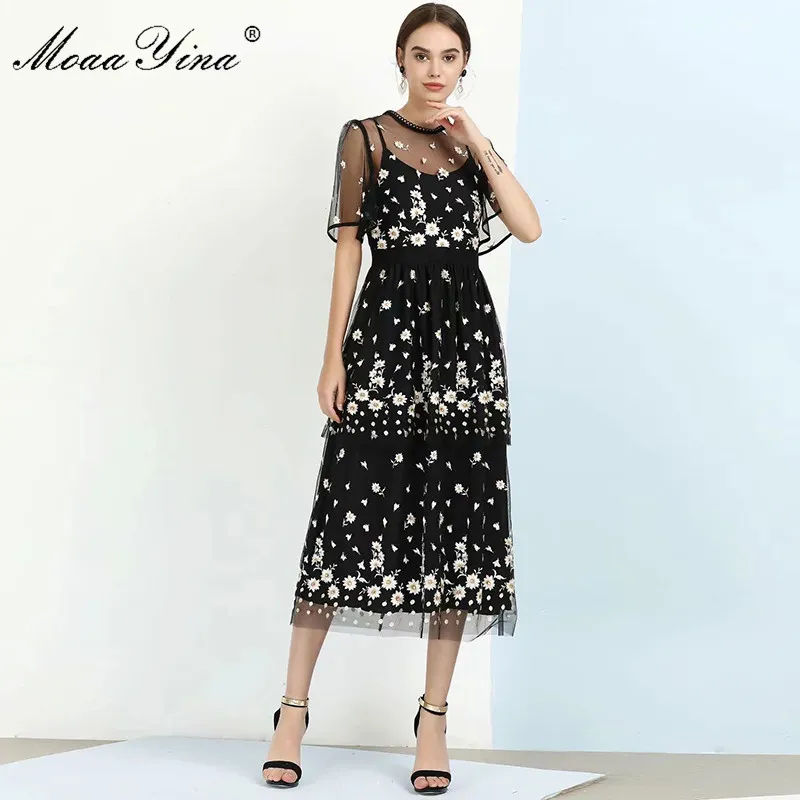 Mode Designer Kleid Sommer Damen Kleid Kurzarm Mesh Blumen Stickerei Schlanke Elegante Urlaub Schwarze Kleider 210524