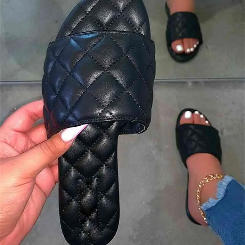 2020 le più nuove popolari pantofole in pelle reticolare da donna estive all'aperto scarpe basse vintage con punta quadrata sandali da spiaggia casual Q0523