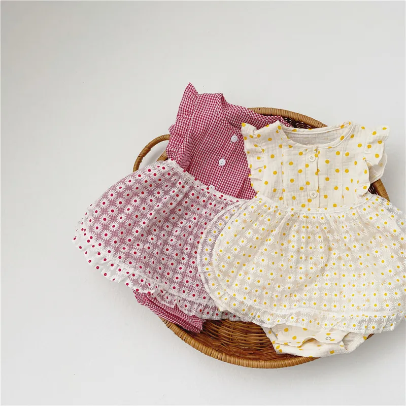 Summer Korean style cute baby girls dot fly sleeve bodysuit with daisy apron kids fashion outfits 210508