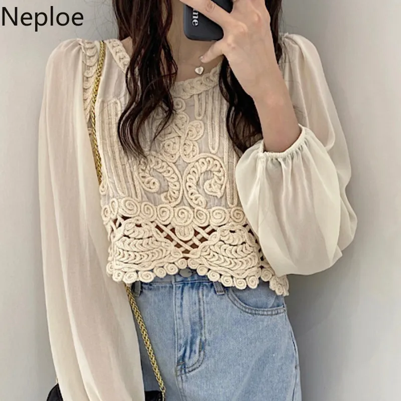 Nelloe Blusas de Mujer Корейский шикарной блузкой Женщины шифон вязание крючком цветочные лоскутные рубашки видят сквозь солнцезащитные блузки топы 210422