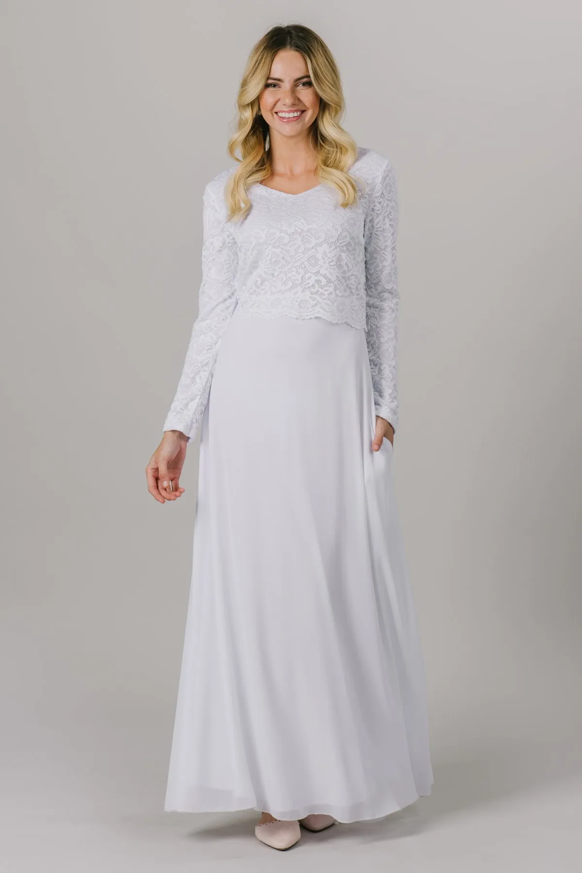 A-line Chiffon Lace Temple Wedding Dresses Bridal Gowns Long Sleeves V Neck Floor Length Modest bride Dress With Pockets