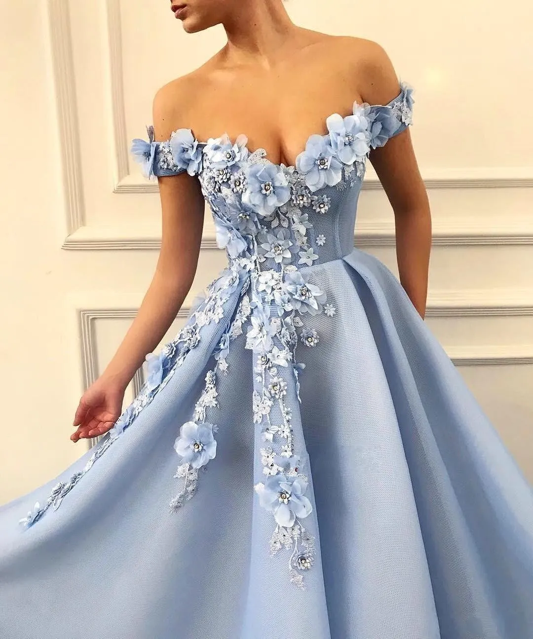 2021 Robe de bal élégante bleu ciel clair en dentelle 3D Floral appliqué perles robe de soirée en cristal une ligne sur l'épaule sur mesure robes d'occasion spéciale