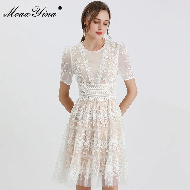 Fashion Designer dress Summer Women's Dress O-neck Short sleeve Lace Splicing Embroidered Elegant white Mini 210524