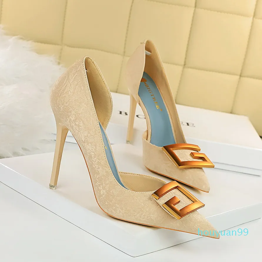 Fashion Luxury Designer Mulheres Banquete Dress Sapatos High-Heeled Sexy Bombas Apontado Toe Sling Voltar Mulheres Sapato Top Qualidade UE Tamanho 34-43 2021