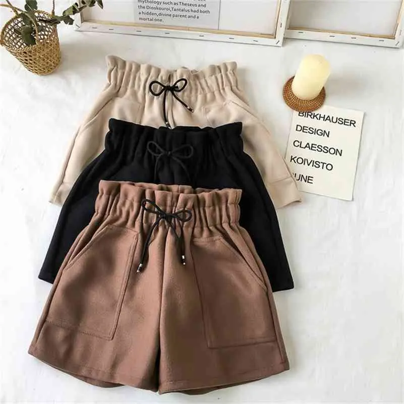 Women Shorts Autumn and Winter High Waist Shorts Solid Casual Loose Thick Warm Elastic Waist Straight Booty Shorts Pockets 210518