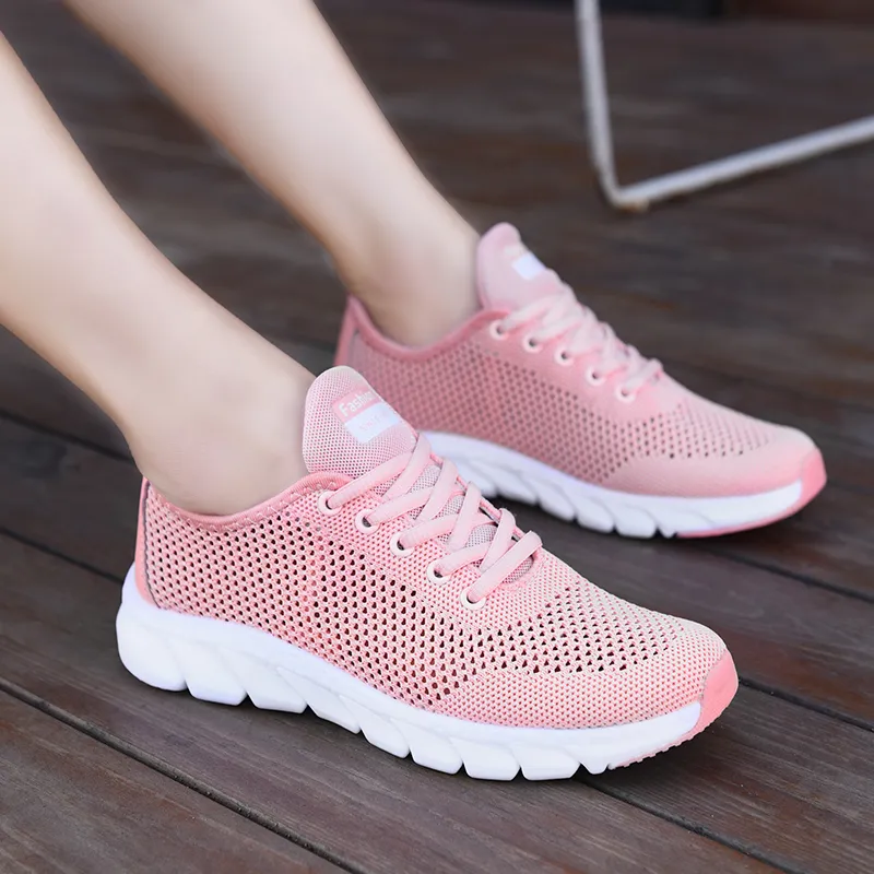 Top Fashion 2021 Män Kvinnor Sport Running Skor Högkvalitativ Solid Färg Andningsbar Utomhuslöpare Rosa Sticka Tennis Sneakers Storlek 35-44 WY30-928