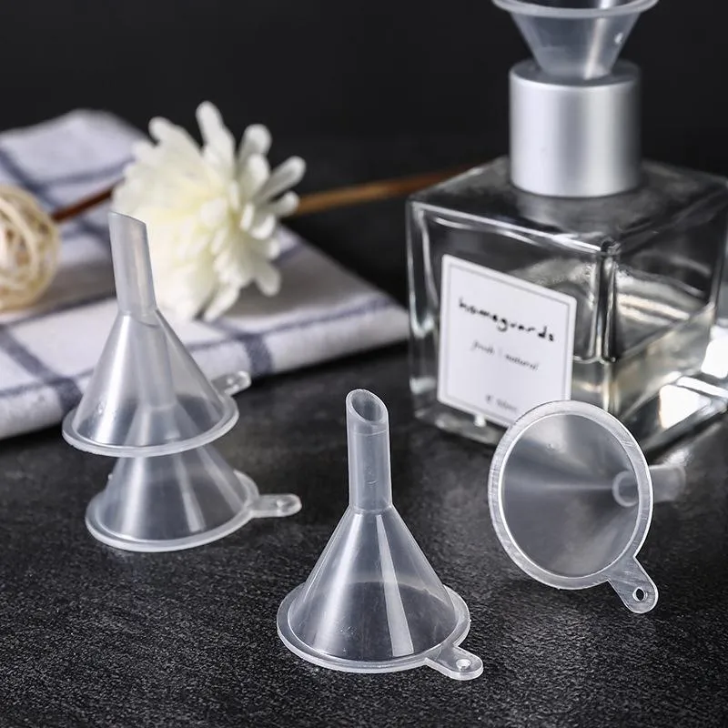 Mini Transparant Plastic Kleine Funtnels Parfum Essentiële Olie Lege Fles Vloeistof Vullende Funnels Keukenbar Dining Tool