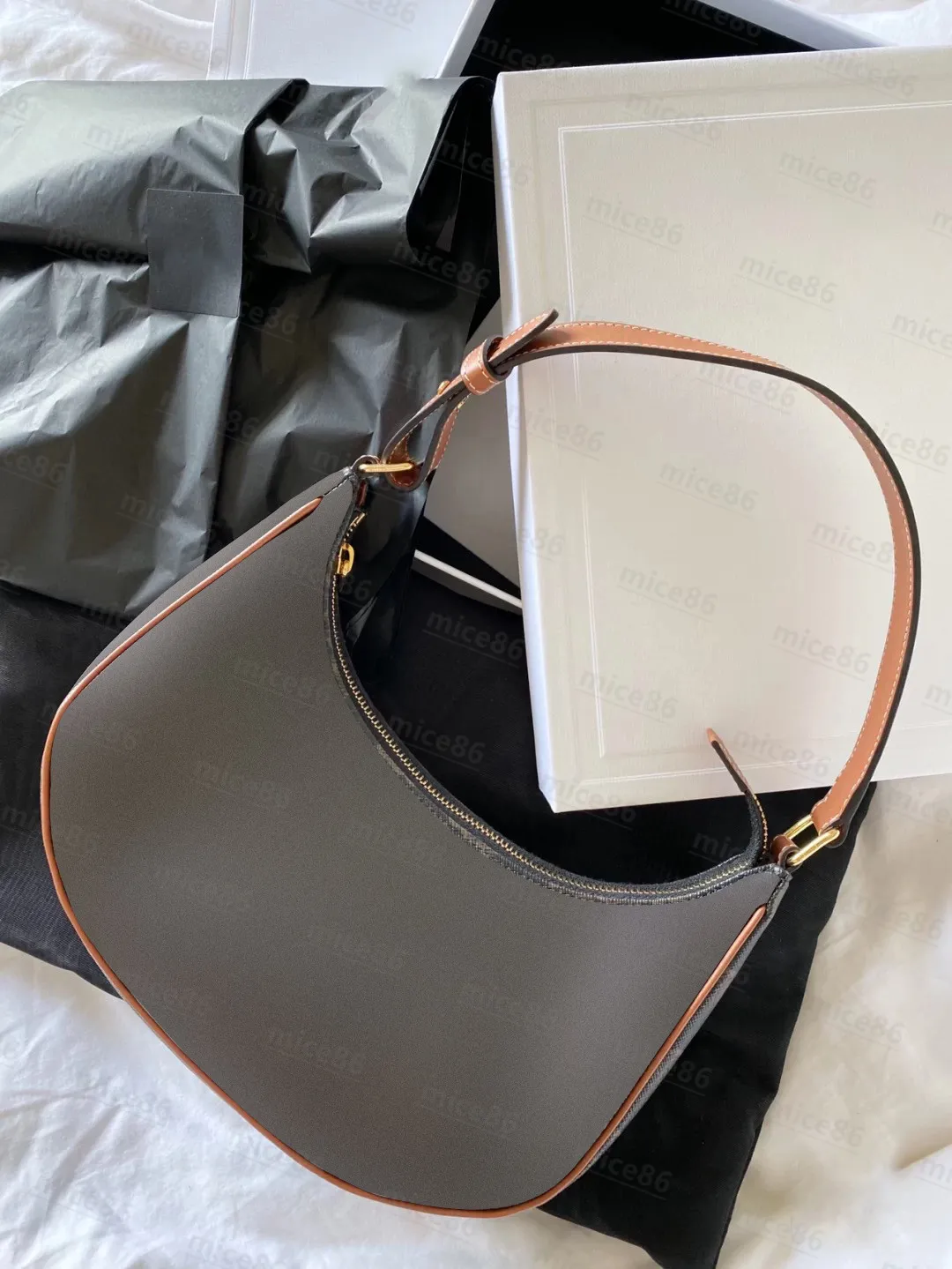 Högkvalitativt äkta läder AVA TRIOMPHE Evening crossbody-väskor hangbags Damväskor för män Lyx Designer kvinnamode Fodral kort handväska Axelväska totes