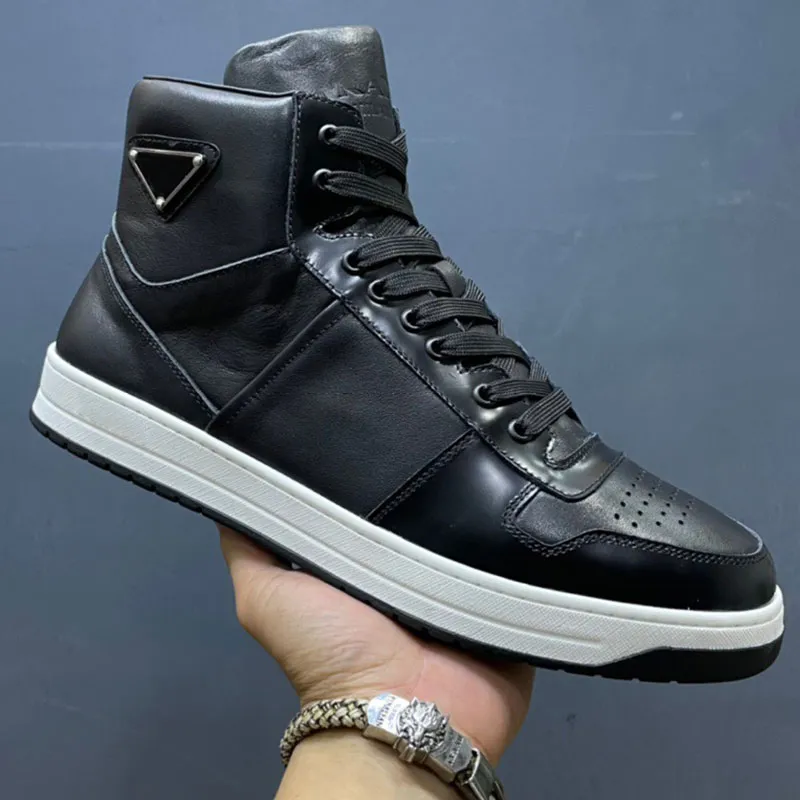 21SS Mens Fashion High Top Winter Sports обувь мужчины дизайнерские кроссовки дышащие ковполосие Производство двухцветного дизайна Черный треугольник