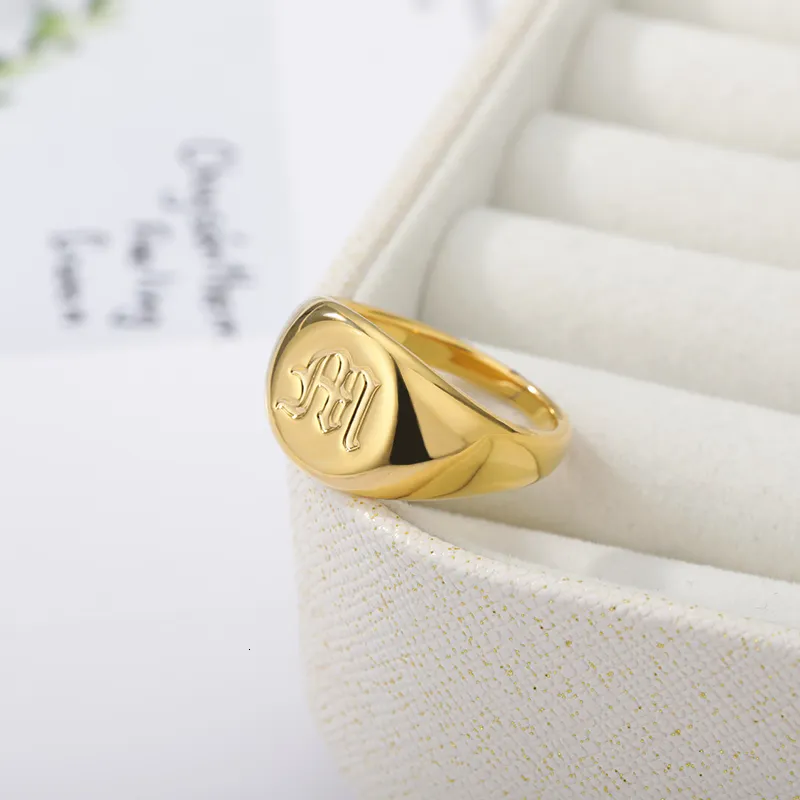 Minimalist-Initials-Signet-Ring-for-Men-Stainless-Steel-A-Z-Old-English-Letters-Nameplate-Rings-Gold (3)