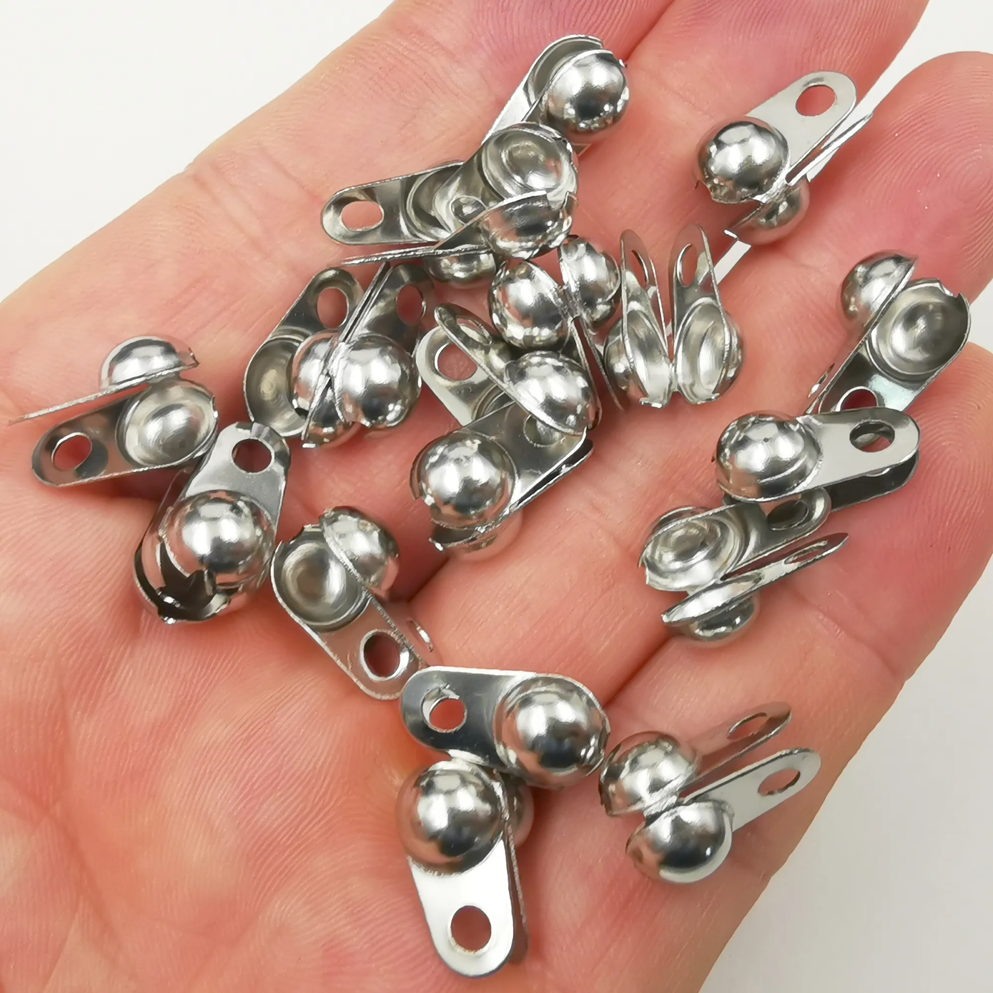 100 sztuk 6mm ze stali nierdzewnej Zapięciem EndCap Craft Dokonywanie Biżuterii Znajdowanie Silver Round End Bead Chain Connector