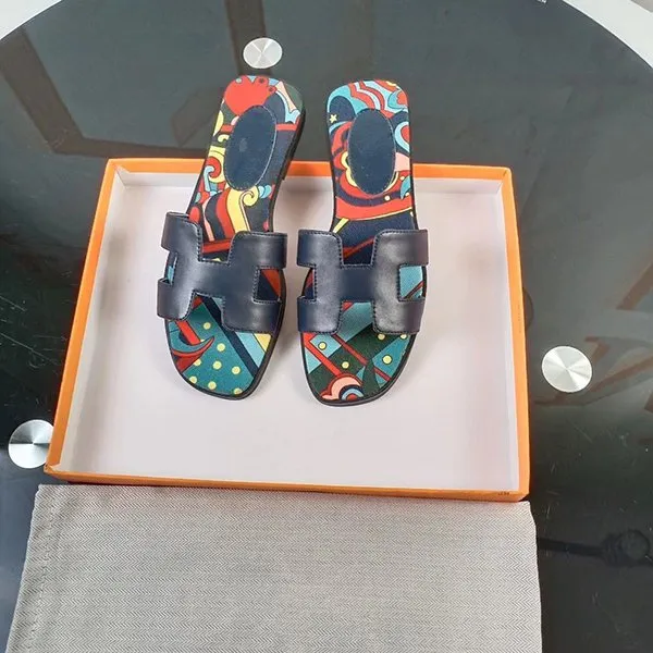 تصميم جميل للسيدات الأزياء اللؤلؤة الصنادل سيدة الصيف النعال عارضة الوجه يتخبط الحذاء الرملي الأحذية الحجم 35-42 MJK0001