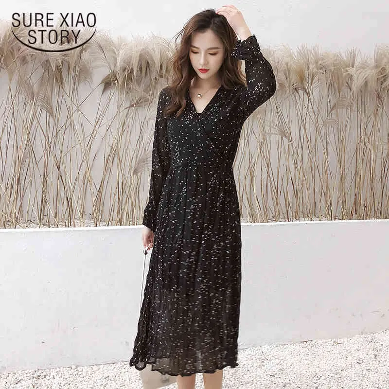 Women Dress Hong Kong Style V-neck Vintage Dot Print Pleated Midi Long Sleeve Fashion Womens Clothing Dresses 8558 50 210417