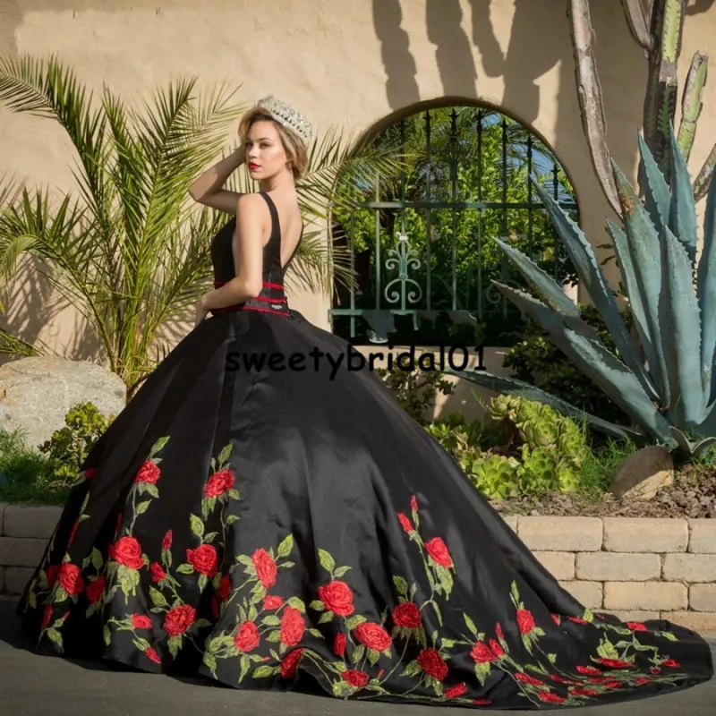 멕시코 Vestido de 15 Años 2020 블랙 Quinceanera 자수와 함께 드레스 달콤한 16 드레스 푹신한 스커트 vestidos de xv años