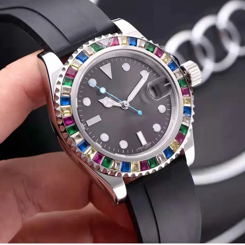 Montres décontractées Mouvements automatiques originaux Bracelet en caoutchouc Première qualité Saphir miroir Montre homme Coloré Diamant Décoration Watch283C