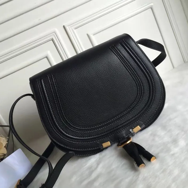 högkvalitativa designerväskor Flickor Halvrunda sadelväskor Mode crossbody-väska för kvinnor Messenger-handväska i äkta läder Hobo Soft Flap Single Solid handväskor Svart