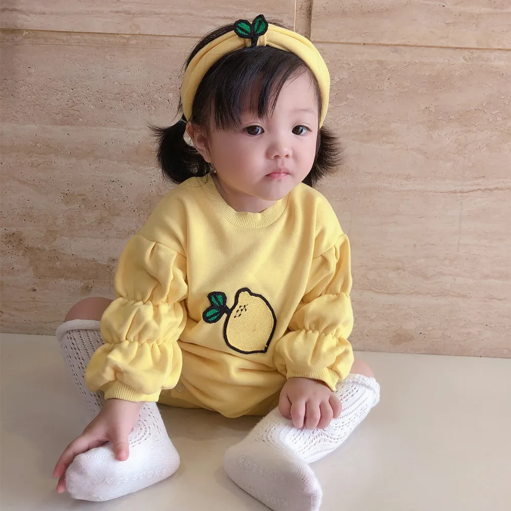 春の秋の赤ちゃんの女の子かわいいレモン長袖ボディスーツヘアバンド幼児子供純粋な綿のカジュアルな衣装ジャンプスーツ210508