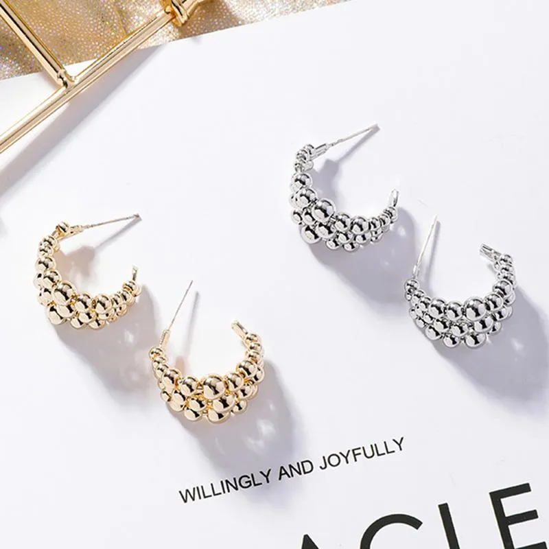Pinowe koraliki złoty srebrny kolor minimalistyczny elegancki elegancki kolczyki w kształcie litery C dla kobiet mody małego kolczyka Huggie