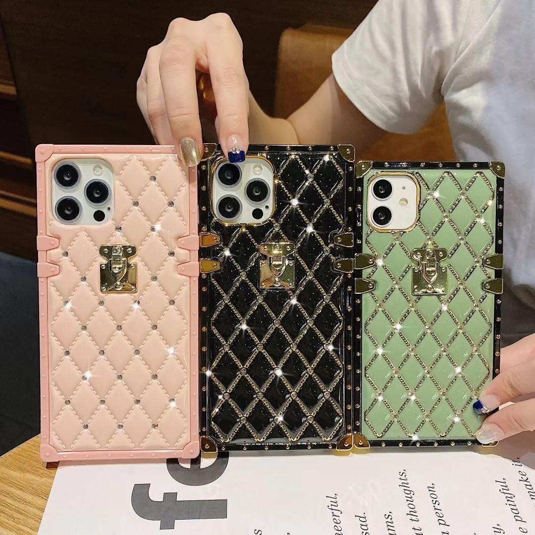 Coques de téléphone carrées en diamant de peau d'agneau de luxe pour iPhone 13 Pro Max Mini 12 11 XR 8