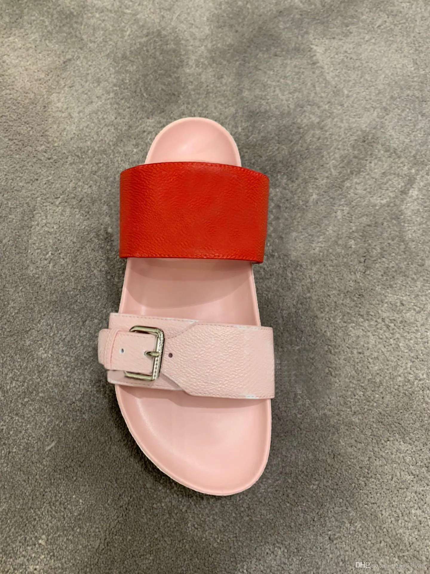 Classic slippers Summer luxury woman beach Cartoon Big Head Leather Flat Belt buckle sandals Hotel Bath men Slides Designer women shoes Large size 35-41-42-45 With box