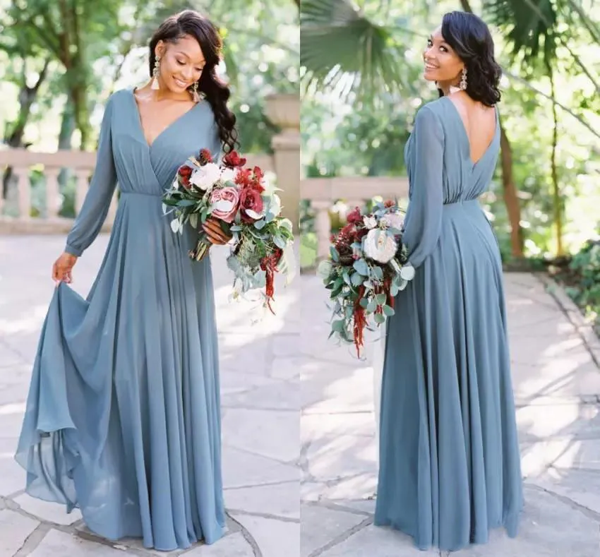 Dusty Blue Country Lange Bruidsmeisjes Jurken met Lange Mouw 2021 Retro Chiffon Volledige lengte Bohemian Wedding Guest Feestjurk