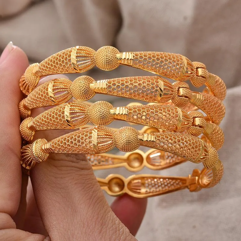 Bangle 4pcs/Lot African Dubai Gold Color Bareles for Women Girls Nigerian Nigerian Italian Jewelry Mets Bedding Accessories Bracelets