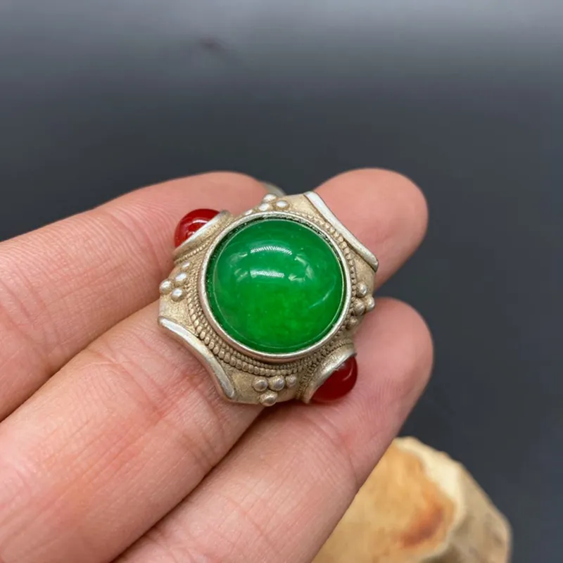 Anillo De Esmeralda De Jade Rojo Plateado Antiguo Hecho A Mano Con
