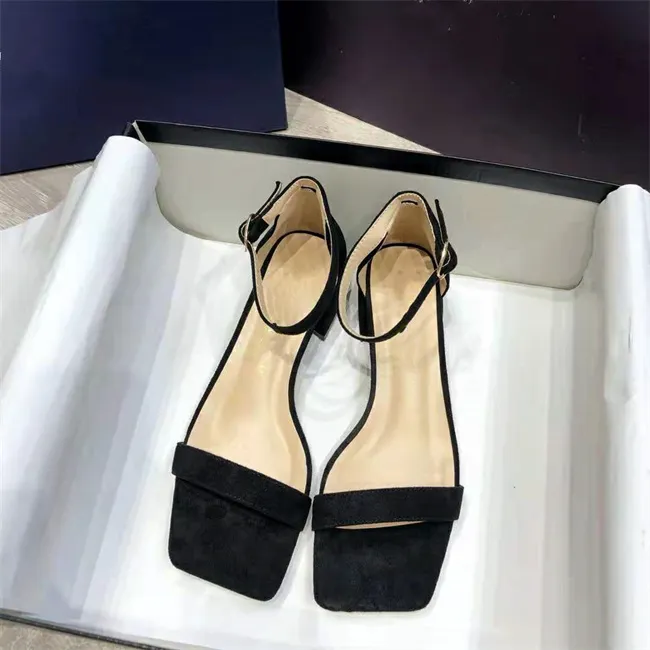 2021 Pearl strap sandals Ladies luxury quality sandalss fairy styles style Fashion design versatile casual High-end simple atmosphere Three colors available