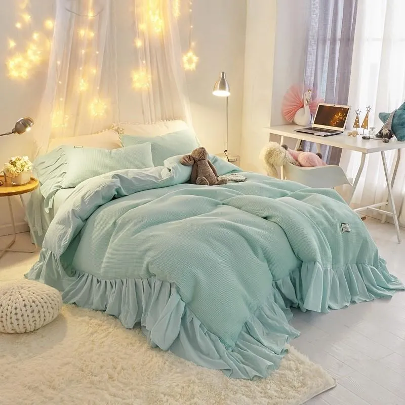 Sängkläder uppsättningar 100% bomull mjuk shabby chic bondgård rosa blå drottning kung storlek 4pcs ruffles duvet täcker set säng ark kudde shams