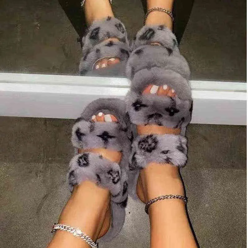 Winter Indoor Fur Slippers House Full Furry Soft Fluffy Plush Platform Flats Heel Non Slip Luxury Designer Shoes Casual Ladies H1122