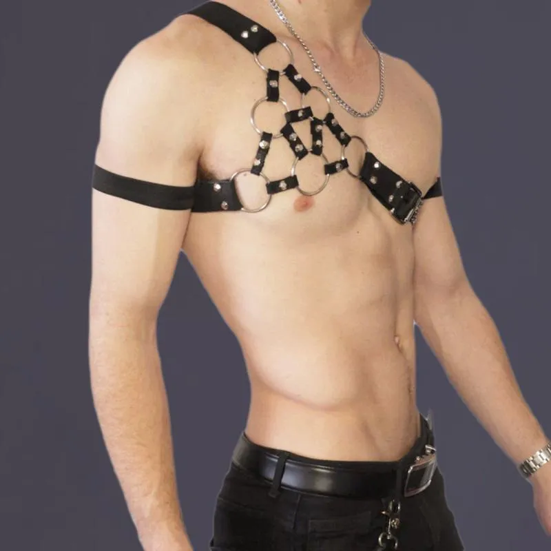 BHs Sets Männer Mode Nacht Partys Clubwear Körper Schulter Brust Gürtel O-Ring PU Leder Harness Homosexuell Männlich Punk Gothic metall Kette Halter